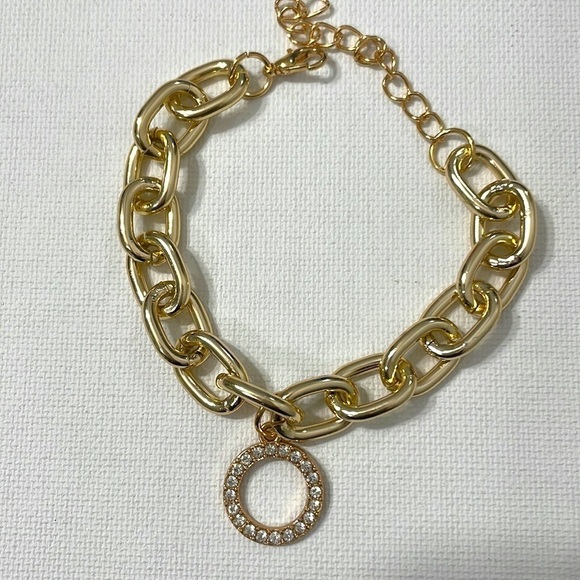 Gold Chain Circle Rhinestone Pendant Bracelet - Picture 6 of 11